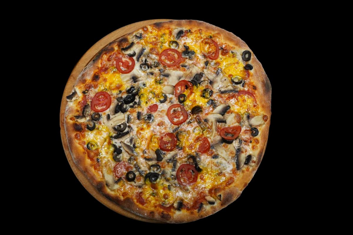 Cheddar Funghi pizza