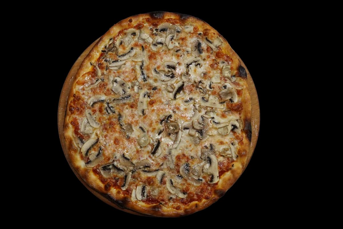 Al Funghi pizza